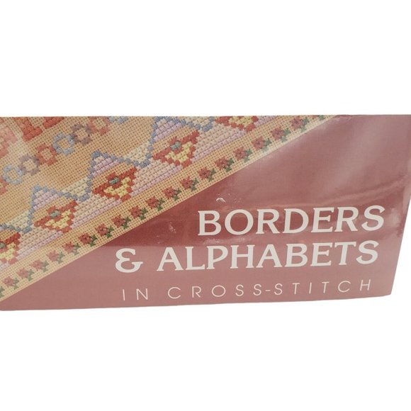NOS Borders & Alphabets in Cross‎ Stitch Mini-Book 1991 Meredith Corporation VTG - Picture 4 of 4